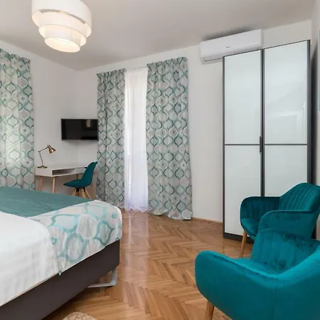 Deluxe Navis Apartament